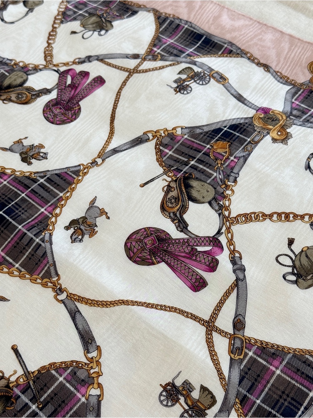 Vintage Burberrys Equestrian Horsebit Cotton Bandana Scarf Made in Japan - Picture 11 of 12